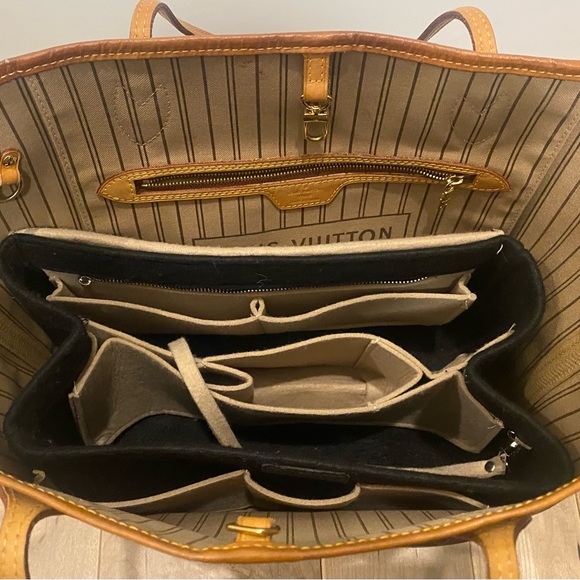 Sold neverfull MM with organizer insert - Picture 8 of 10